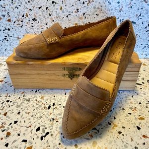 Me Too Pointy Toe Loafers